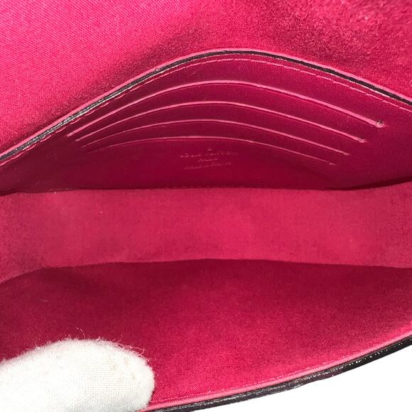 Louis Vuitton Monogram Sac Lucie Vernis Crossbody Bag - Picture 7 of 9